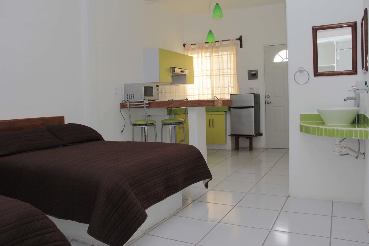 Hotel Y Suites Del Pacifico Салина Круз Екстериор снимка