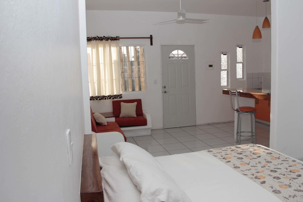 Hotel Y Suites Del Pacifico Салина Круз Екстериор снимка